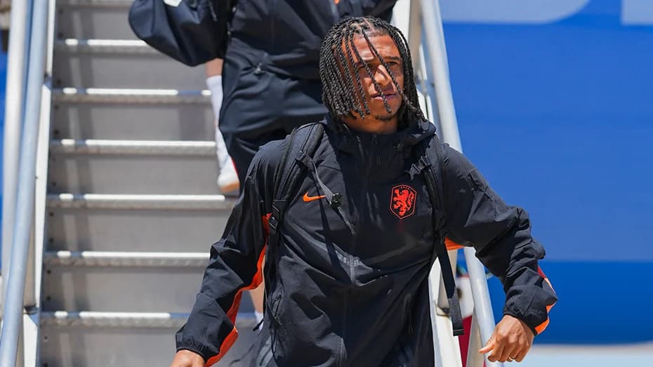 Fenerbahçe'nin Yeni Transferi Nathan Ake Avusturya'ya Geldi — görsel 3
