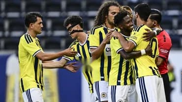 Fenerbahçe, Pogon Szczecin ile Hazırlık Maçına Çıkıyor