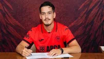 Beşiktaş'tan Aliağa FK'ya transfer: Adnan Karahisar 3 yıllık imza attı — görsel 6