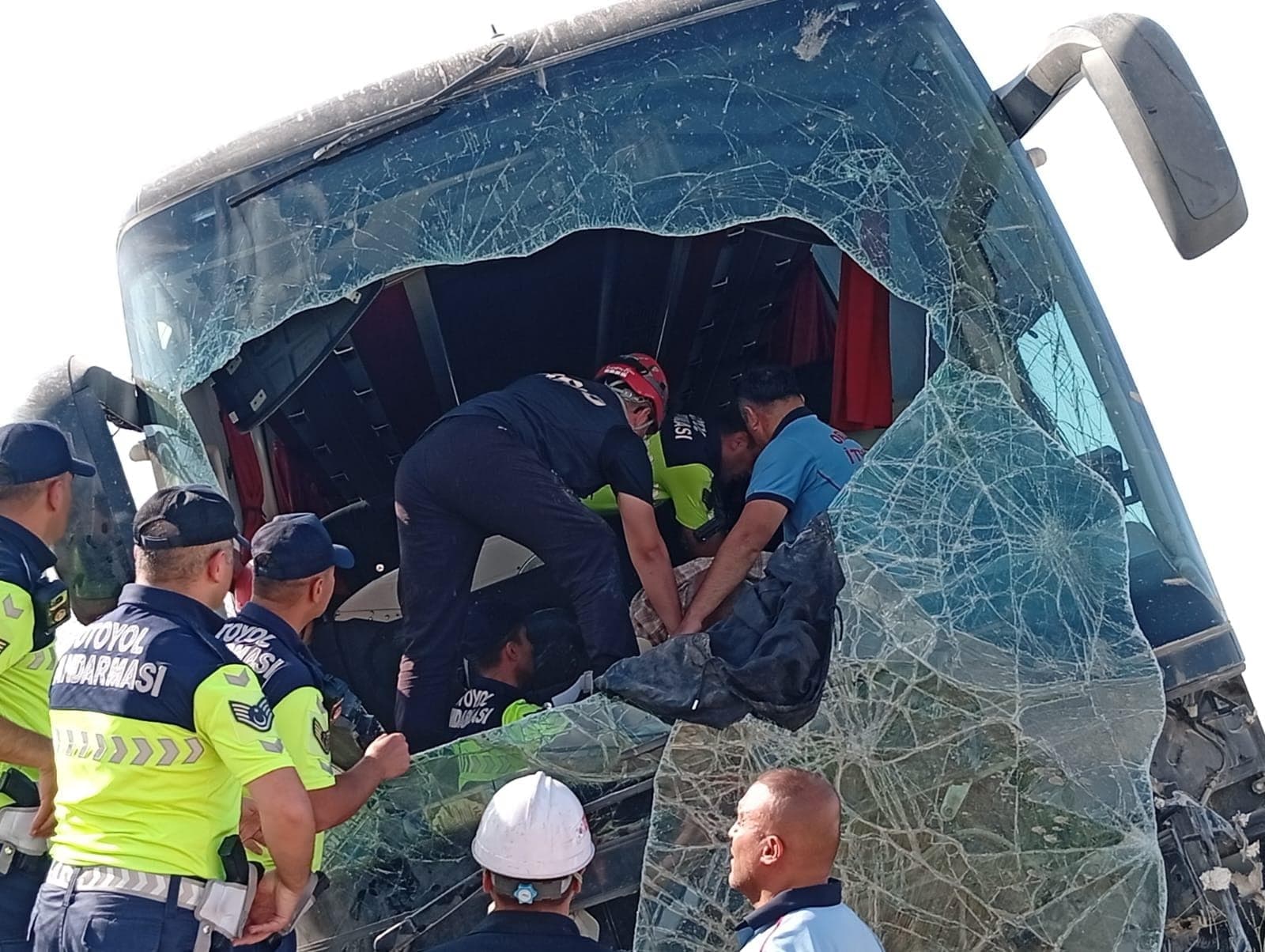 Aksaray'da Otobüs Kazası: 44 Yaralı, Soruşturma Başlatıldı