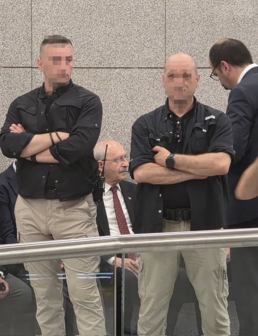 CHP'de Butlan Kaosu: Kılıçdaroğlu ve Özel'in Farklı Yolları