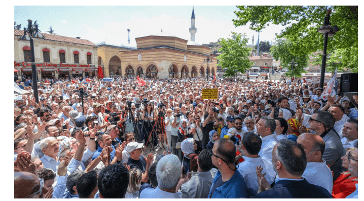 CHP'de Butlan Kaosu: Kılıçdaroğlu ve Özel'in Farklı Yolları — görsel 2