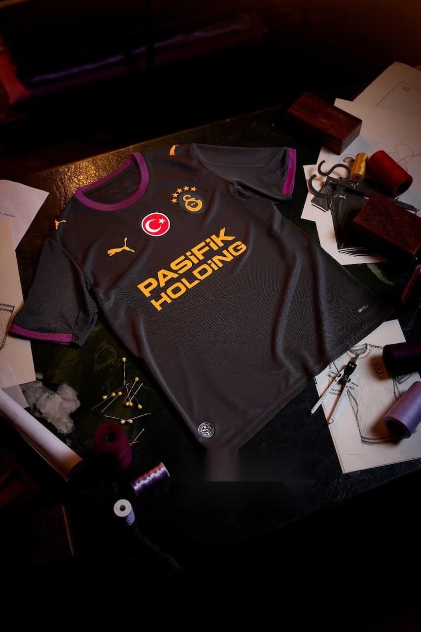 Galatasaray'ın 2026-2027 Sezonu Formaları Tanıtıldı! — görsel 4