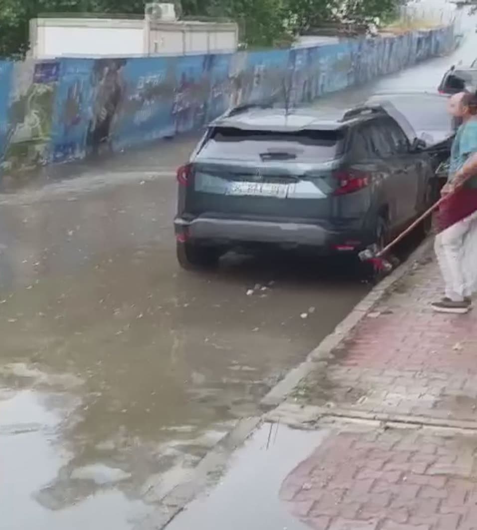İstanbul'da Sağanak Yağış Etkili, Valilikten Uyarılar Geldi — görsel 4