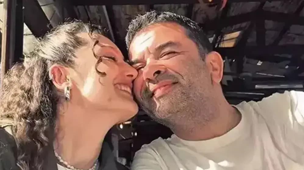 Bülent Şakrak ve Sevgilisi Duygu Arabacıoğlu'ndan Aşk Dolu Poz — görsel 3