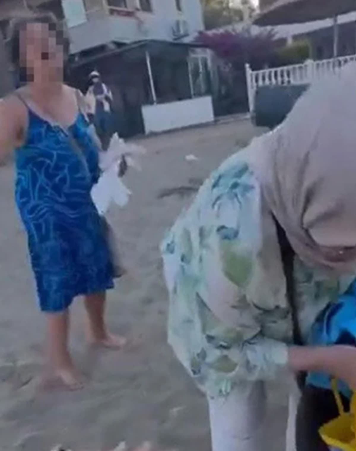 İzmir'deki Plaj Tartışması: Bakanlık'tan Açıklama Geldi