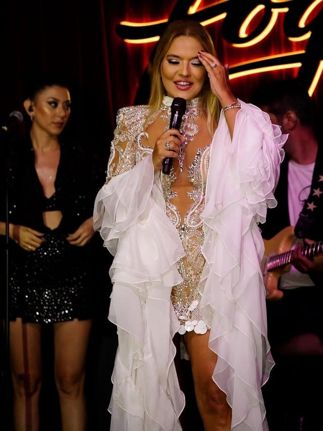 Demet Akalın, hastalığını açıkladı: Konser tekliflerini reddediyor — görsel 2
