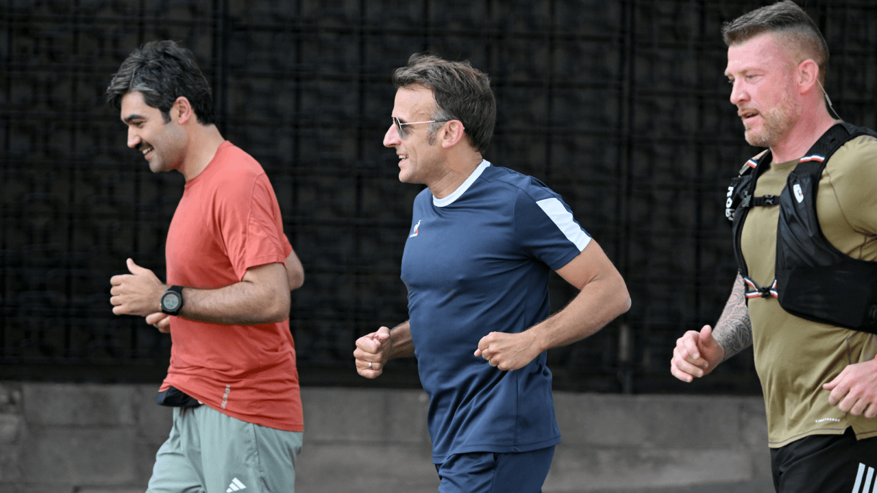 Macron'un Koşusuna Eşlik Eden İsim Merak Konusu Oldu — görsel 2