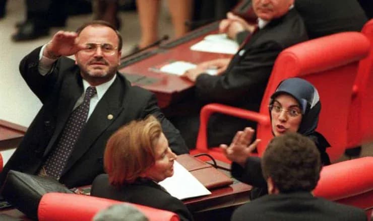 Erdoğan'ın Yanından Ayırmadığı Tercüman Kim? İşte Detaylar! — görsel 2