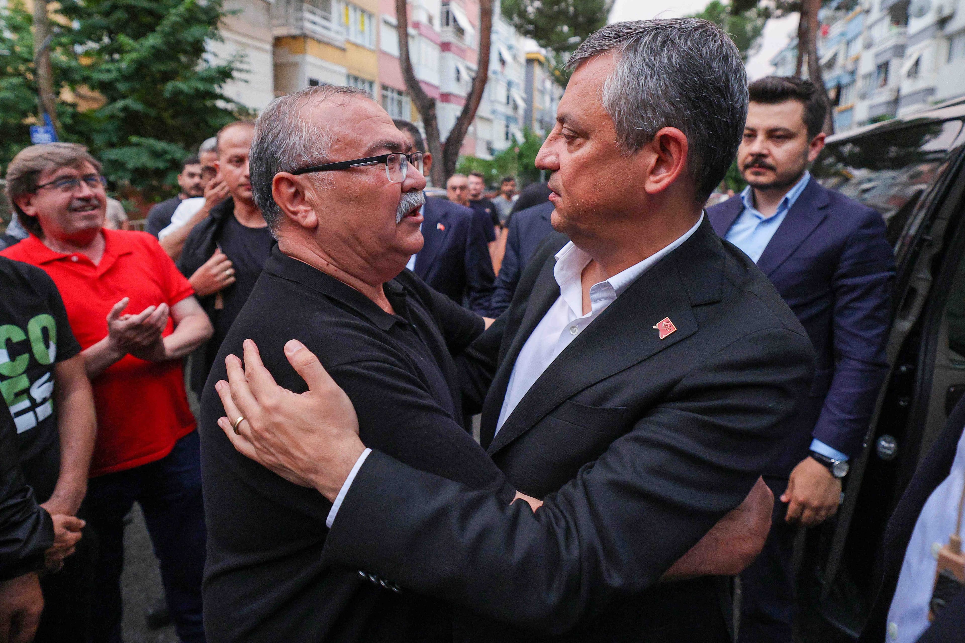 Özgür Özel'in Ekibi, Yeni Parti İçin Tarih ve Milletvekili Sayısını Açıkladı — görsel 4