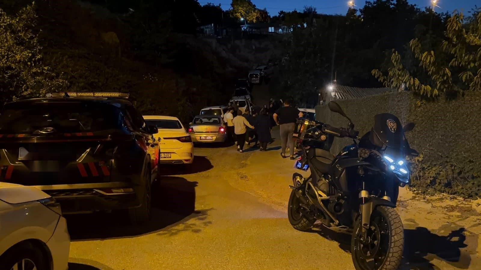 Arnavutköy'de Aile Katliamı: Boşanmış Eş ve Oğul Hayatını Kaybetti — görsel 2