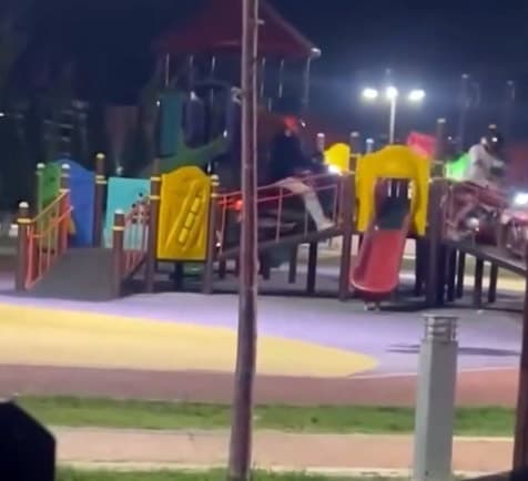 Çocuk Parkında Akrobatik Hareketler: Kuryelere Ağır Ceza