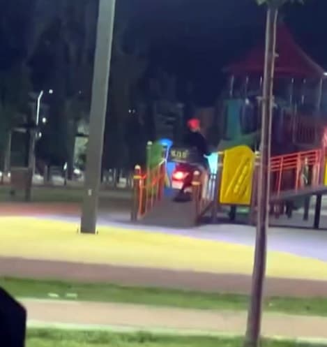 Çocuk Parkında Akrobatik Hareketler: Kuryelere Ağır Ceza — görsel 2