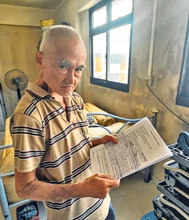 Emekli Adamın Hobi Olarak Başladığı Gözetleme, Komşuları Korkutuyor