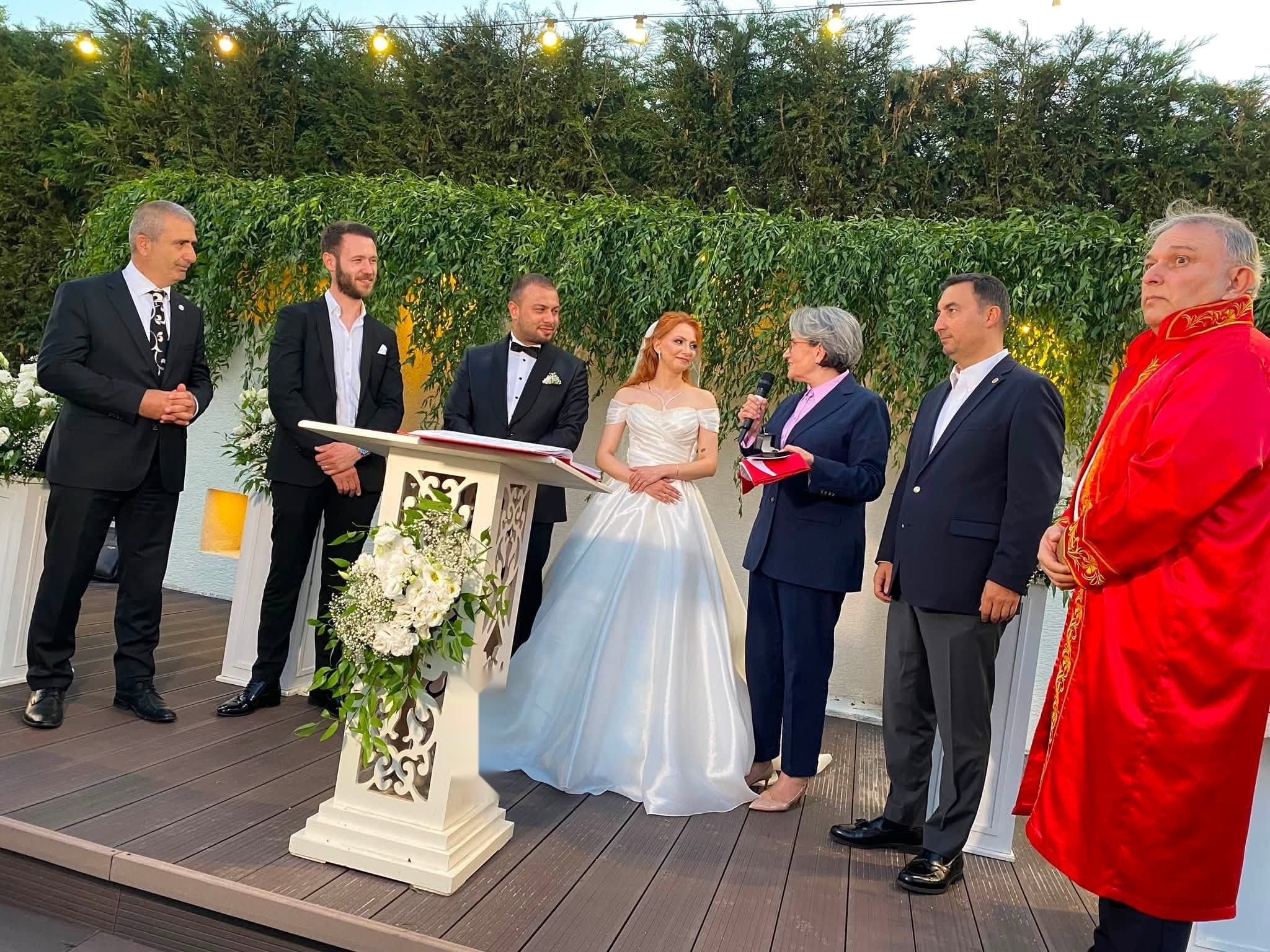 Meral Akşener, Kocaeli'de Nikah Törenine Katıldı — görsel 2