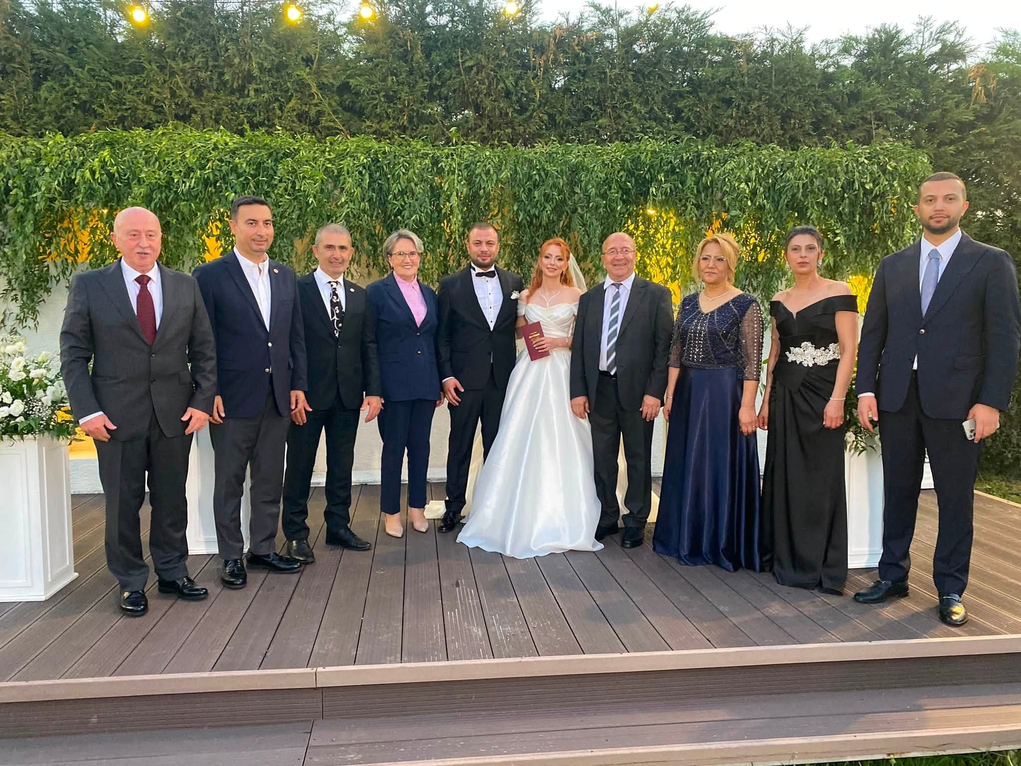 Meral Akşener, Kocaeli'de Nikah Törenine Katıldı — görsel 3