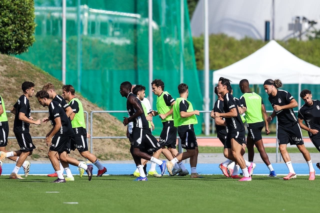 Beşiktaş'ın Slovakya Kampına Başkan Serdal Adalı Ziyareti